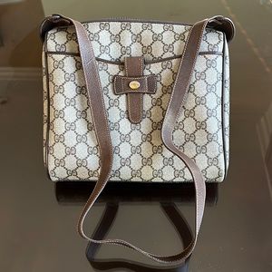 Vintage Gucci GG Crossbody